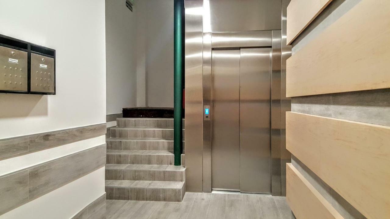 At Compania 100 M2 2 Wc Appartement Pamplona Buitenkant foto