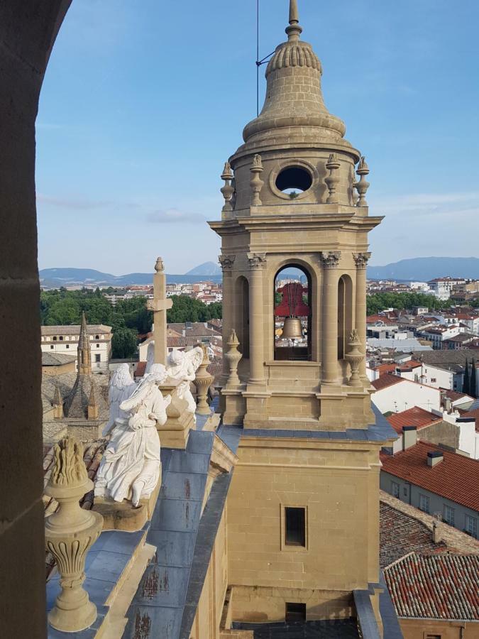 At Compania 100 M2 2 Wc Appartement Pamplona Buitenkant foto